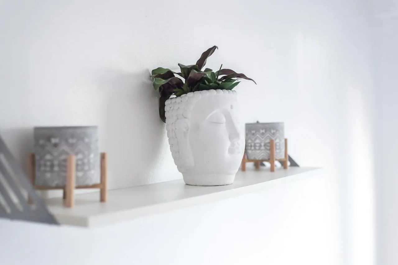 Modern Spacious 3 Bedroom City Centre Apartment - Free Parking - Private Balcony Edinburgh United Kingdom