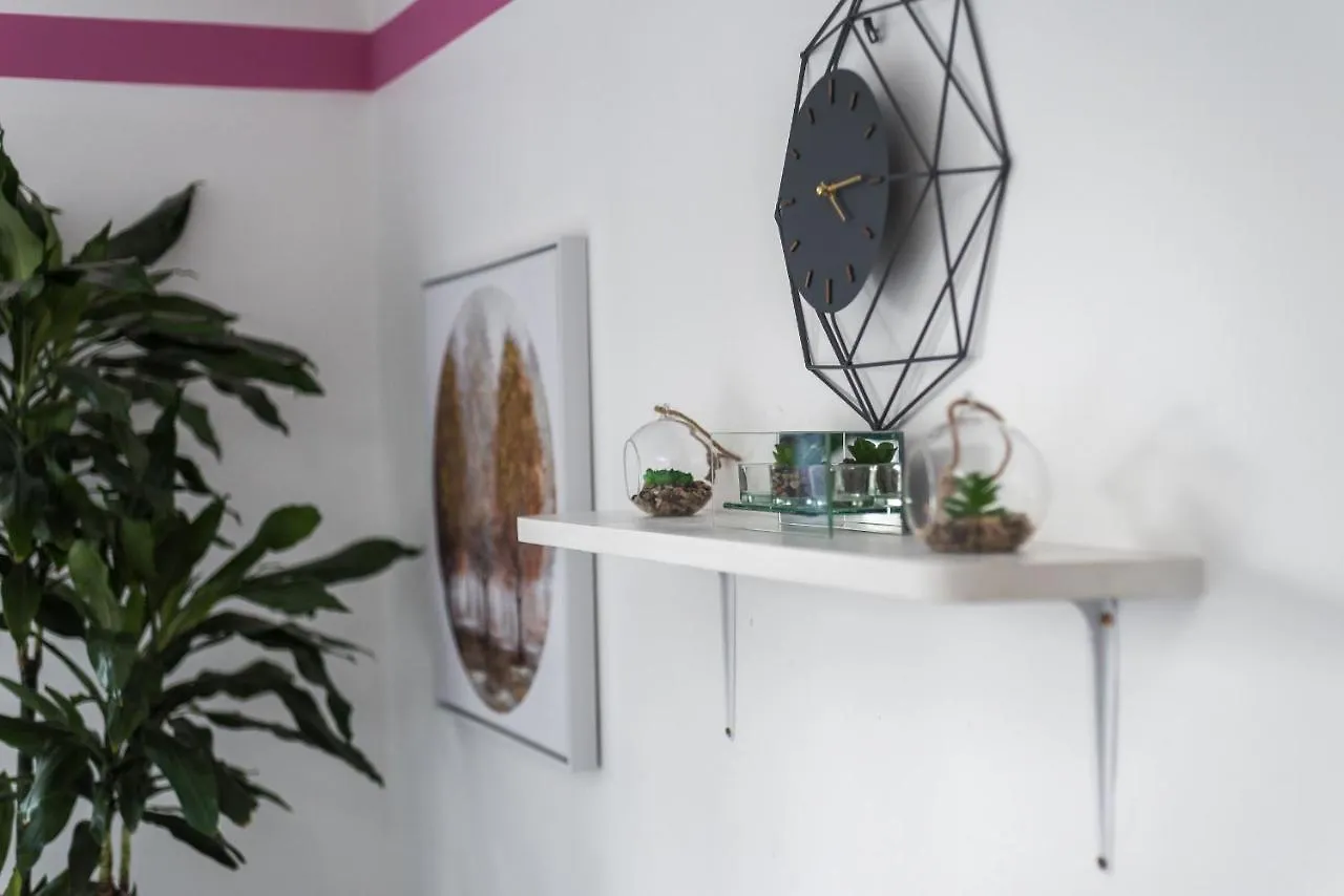 Modern Spacious 3 Bedroom City Centre Apartment - Free Parking - Private Balcony Edimburgo 0*,  Regno Unito